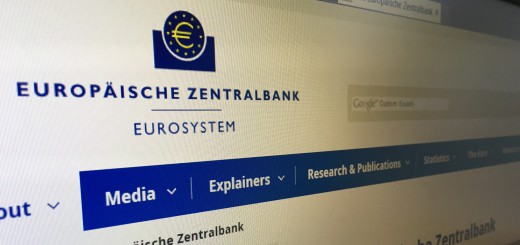 Seit der Absenkung des Leitzinses auf null Prozent zahlen Kreditinstitute bei der Europäischen Zentralbank einen Strafzins von 0,4 Prozent, wenn sie ihre Gelder dort parken. Foto: Bosse
