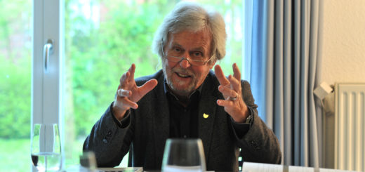 „Der Jahresbericht wird immer dicker“! HWK-Rektor Reto Weiler bei der Vorstellung des Jahresberichts.Foto: Konczak
