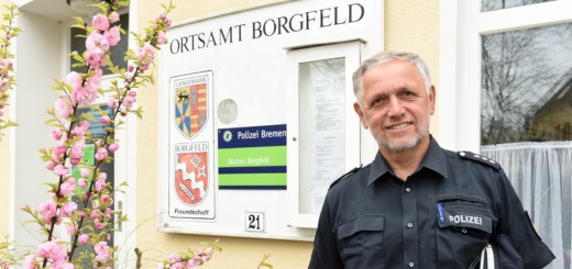 Viele Bremer Kontaktpolizisten gehen in den nächsten drei Jahren in Pension - unter anderem auch Herbert Ößelmann aus Borgfeld. Foto: Schlie