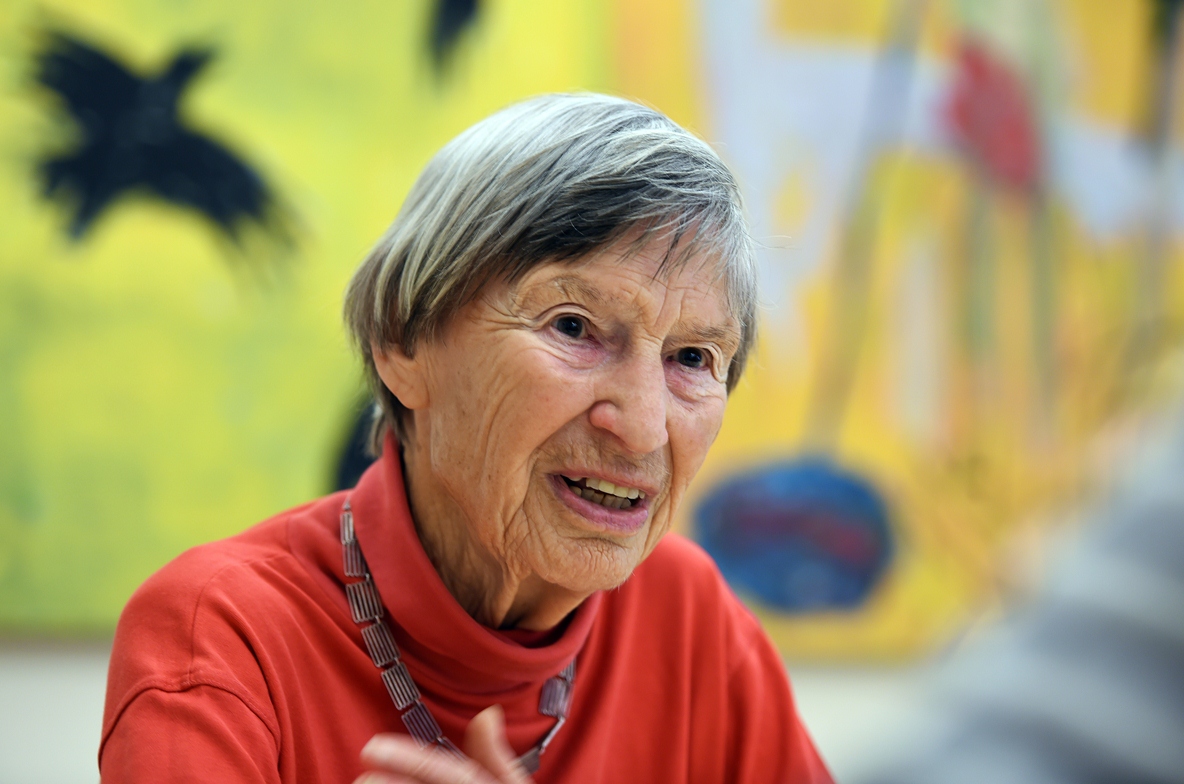 50 Jahre lang war Erika Groll ehrenamtlich im Rotes Kreuz Krankenhaus tätig.