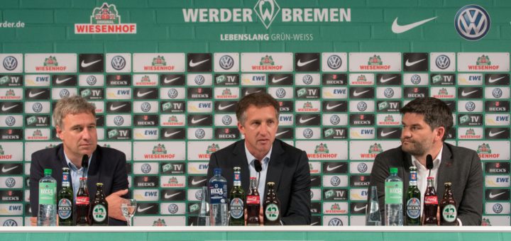 Werders Geschäftsführer Frank Baumann stellte sich im Medienraum den Fragen der Pressevertreter. Foto: Nordphoto