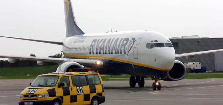 Ryanair-Flieger auf dem Vorfeld in Bremen. Foto: WR