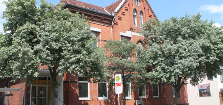im alten Postgebäude in Bremen-Blumenthal entstehen Wohnungen für die Jugendhilfe. Foto: Ruckh