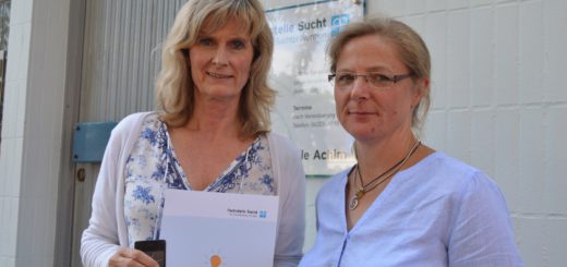 Heike Gronewold, Leiterin der Fachstelle (links) mit Regina Haack. Foto: Sieler