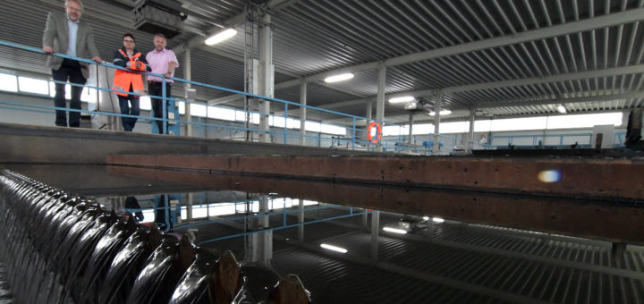 Die Überschuss-Schlammverdickung im Klärwerk Am Donneresch soll künftig effizienter über ein Siebband erfolgen. Foto: Konczak