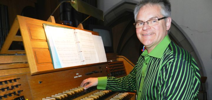 Wie facettenreich Orgelmusik sein kann, will Michael Mikolaschek den Delmenhorstern am 24. September beweisen. Foto: Pospiech