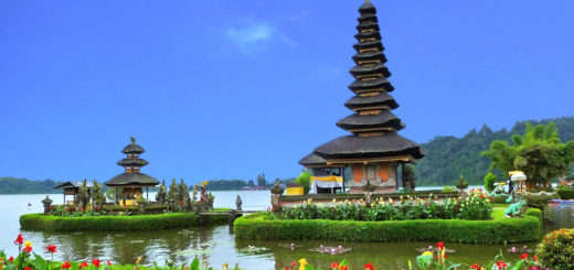 Auf Bali kann man nicht nur am Strand liegen - auch die Tempel bieten spannende Abwechslung. Foto: Kaloglou