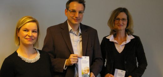 Fachbereichsleiter Thomas Lauts, Beiständinnen Ilka Schiefner (links) und Claudia Dummann