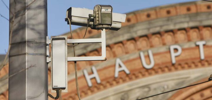 Die Bremer Polizei plant, rund um, den Bahnhof mehr Videokameras zu installieren. Foto: Barth
