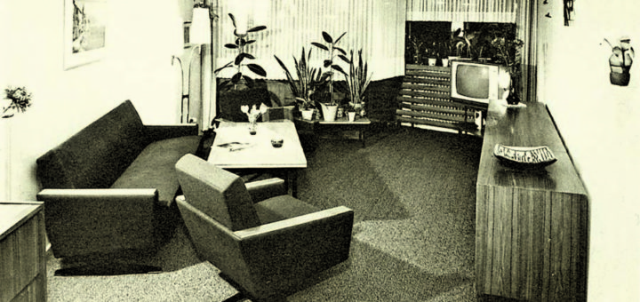 Die Möbeltrends haben sich verändert, aber Sofa und Fernseher gehörten auch in den 1960ern ins Wohnzimmer.