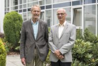 Dr. Hans-Christian Schröder (links) und Prof. Dr. Dieter Lompe wollen zum Wohle des HWKs zukünftig noch enger zusammenarbeiten. Foto: Meyer