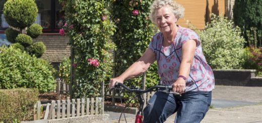 Marion Lösking wünscht sich einen Fahrradbeauftragten bei der Stadt Delmenhorst, der sich für die Belange der Radler einsetzt.Foto: Konczak