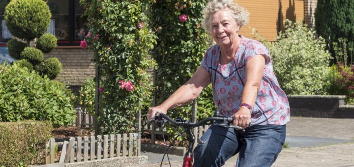 Marion Lösking wünscht sich einen Fahrradbeauftragten bei der Stadt Delmenhorst, der sich für die Belange der Radler einsetzt.Foto: Konczak