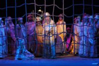 Die emotionale und stimmgewaltige Szenen mit dem Gefangenenchor machen die Oper Nabucco von Giusieppe Verdi so weltberühmt.Foto: Paulis