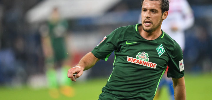Nach der Einwechslung von Zlatko Junuzovic (r.) in der zweiten Hälfte kam Werder beim Hamburger SV viel besser ins Spiel. Foto: Nordphoto