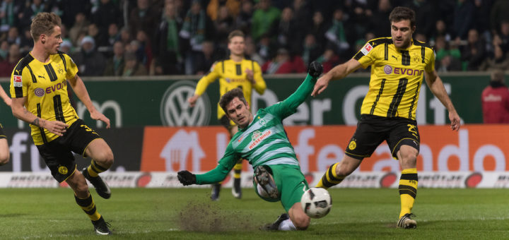 Wird Werder nicht nur am kommenden Sonntag fehlen: der verletzte Fin Bartels Foto: Nordphoto