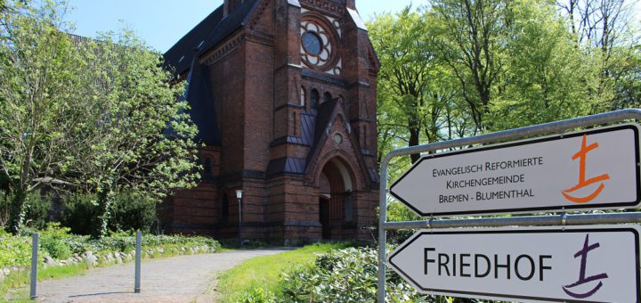 Die evangelisch-reformierte Kirchengemeinde Blumenthal ist eine von sechs Gemeinden im Stadtteil. Sie alle müssen sich für die Zukunft aufstellen und ihren Gebäudebestand reduzieren. Foto: Harm