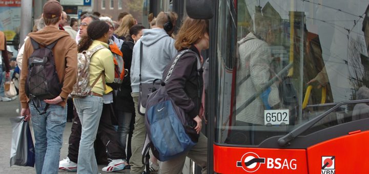 Der Verkehrsverbund Bremen/Niedersachsen meldet leichten Anstieg der Fahrgastzahlen. Foto: Schlie