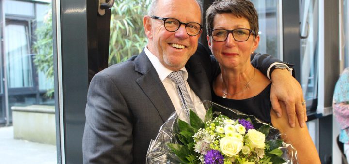 Nach der Wahl war die Freude bei Heiko Dornstedt und seiner Ehefrau Christiane groß: Der 61-Jährige bleibt auch in den nächsten Jahren Ortsamtsleiter. Foto: Harm