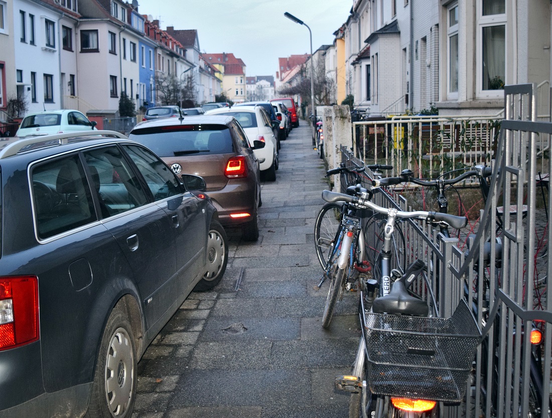 Falschparker gefährden den Verkehr in Bremen