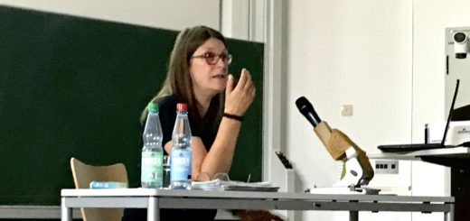 Andrea Röpke klärt über die Rolle der Frauen in "völkischen Netzwerken". Foto: Beinke