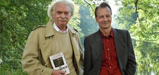 Axel Petermann (l.) und Claus Cornelius Fischer schreiben bereits am nächsten Buch. Foto: Schlie