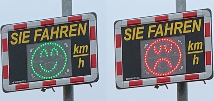 Ein grüner Smiley signalisiert dem Verkehrsteilnehmer, dass er im Rahmen der zulässigen Höchstgeschwindigkeit unterwegs ist, ein rotes Pendant ermahnt ihn, den Fuß vom Gas zu nehmen. Fotos: Bosse