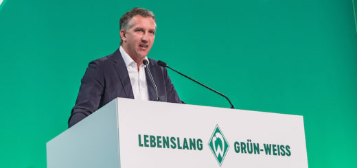 Frank Baumann, Werders Geschäftsführer Fußball, fordert von der Mannschaft Mut und Entschlossenheit. Foto: Nordphoto