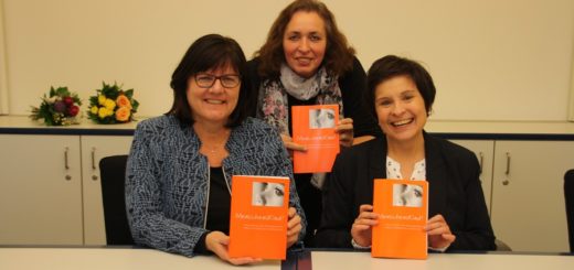 Die Gleichstellungsbeauftragte Petra Borrmann sowie die Beraterinnen Brunhilde Frerichs und Ruth Bock-Janik haben die Neuauflage von „Menschenskind“ auf den Weg gebracht. Foto: nba