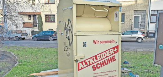 Altkleidercontainer, Foto: Schlie