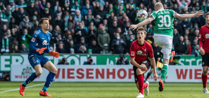 Werders Davy Klaassen (rechts) trifft zum 1:0. Foto: Nordphoto