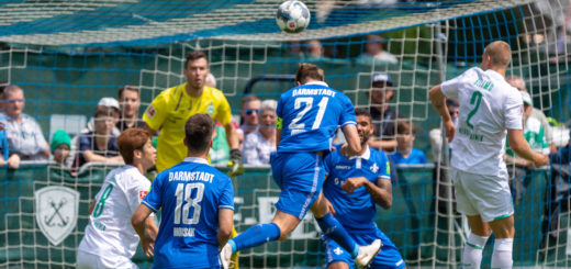 Werder-Keeper Jiri Pavlenka wurde gleich mehrfach gefordert Foto: Nordphoto