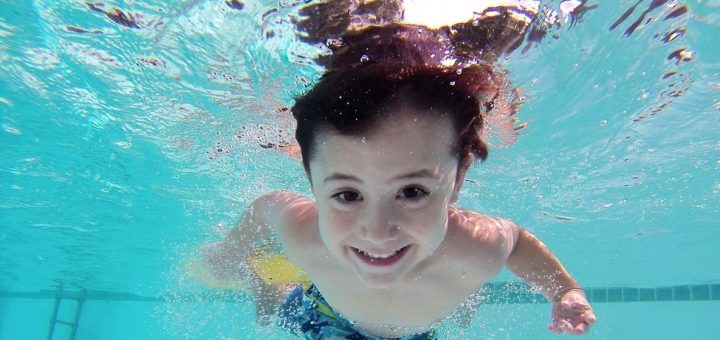 Obwohl die Preiserhöhung wieder rückgängig gemacht wurde, gingen nicht mehr Kinder in die Bremer Schwimmbäder. Foto: Pixabay