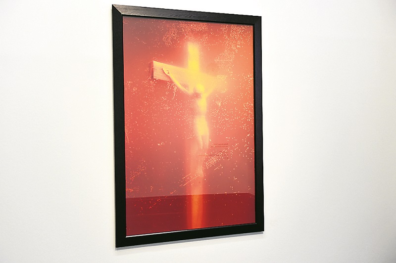 „Piss Christ“: Das Fotokunstwerk von Andres Serrano sorgte bei vielen Christen für große Empörung.
