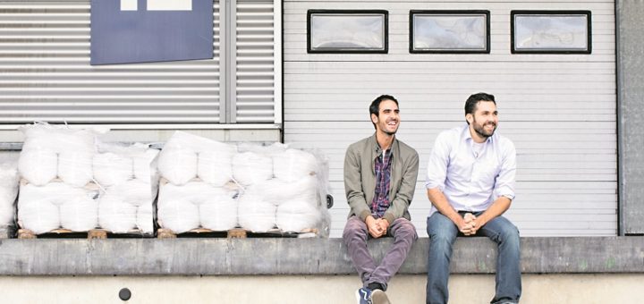 Sohrab Mohammad (links) und Torben Buttjer (rechts) gründeten 2011 in Bremen ihr Unternehmen Reishunger und verzeichnen inzwischen Millionenumsätze. Foto: Reishunger