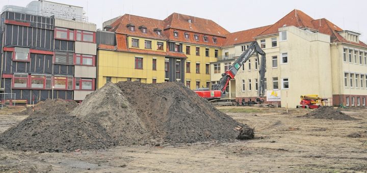 Die Bauarbeiten für das Bettenhaus des Krankenhauses Verden haben begonnen