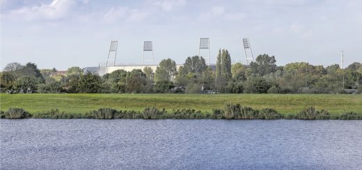 Baden mit Weserstadion-Blick: Der Werdersee ist der beliebteste Badesee der Stadt. Bei Instagram finden sich über 11.677 Erwähnungen mit #werdersee.Foto: Nicole Pankalla auf Pixabay