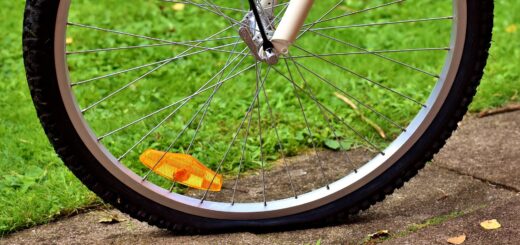 Bei platten Reifen und anderen Fahrradpannen können künftig die Gelben Engel gerufen werden. Alexas_Fotos auf Pixabay