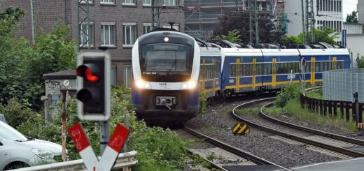 Von Anfang Juni bis Ende August waren viele Regionalzüge überfüllt. Denn rund 52 Millionen 9 Euro-Tickets wurden in dieser Zeit bundesweit verkauft und genutzt.Foto: Schlie