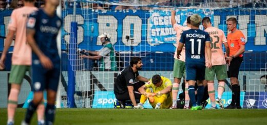 Wird sich auch gegen Augsburg wieder ins Getümmel schmeißen: Werder-Torwart Jiri Pavlenka. Foto: Nordphoto
