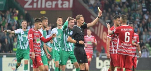 Die Werder-Spieler ärgerten sich nicht nur über Entscheidungen des Schiedsrichters, sondern auch über sich selbst. Foto: Nordphoto