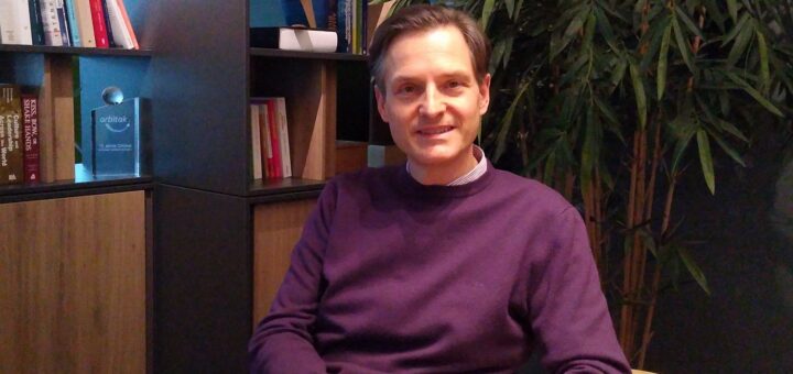 Sebastian Herbst ist Geschäftsführer des Roth Instituts, das Erkenntnisse aus der Hirnforschung ins Arbeitsleben überträgt.Foto: Lürssen