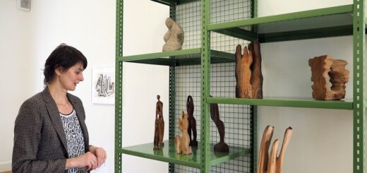In dieser Woche endet im Haus Coburg die Skulpturen-Ausstellung „Die Abstraktion der Dinge“ mit Werken von Marianne Mangels und Louise Stomps. Foto: Konczak