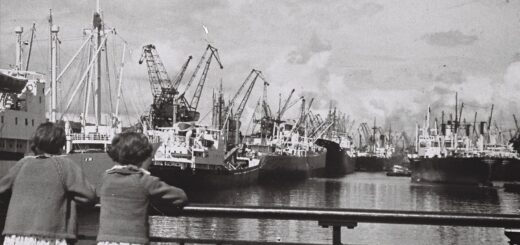 Ein Blick in den Überseehafen als der noch voll mit Schiffen zum Be- und entladen war. Foto: Archiv Geschichtskontor