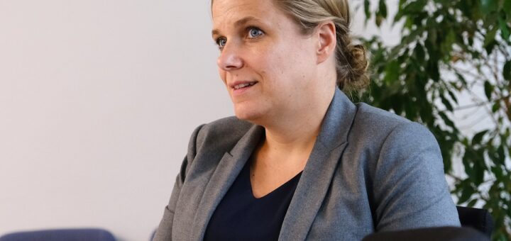 Sie soll dabei helfen, den Zustand der Bremer Bildung zu verbessern: die Berliner Datenexpertin Susanne Kollmann. Foto: Eisenhut
