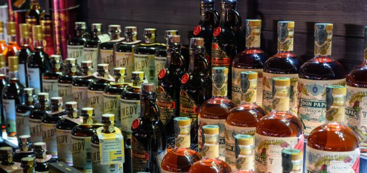 Die Spirituosen-Welt zu Gast in Bremen: Die neunte Ausgabe des Bottle Market wartet mit mehr als 1.000 Whisky-, Rum- und Gin-Sorten auf.Foto: Oliver Saul/M3B GmbH