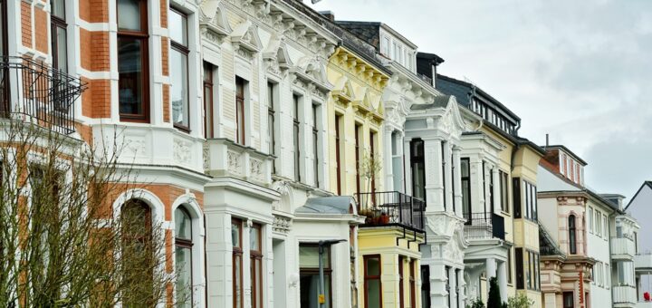 Der erste qualifizierte Mietspiegel für Bremen legt fest, wie hoch die Miete für eine Wohnung bei Neuvermietungen sein darf. Foto: Schlie