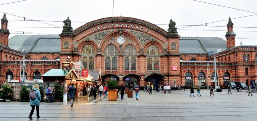Der Hauptbahnhof und zwölf weitere Stationen in Bremen landeten im neuen Bahnhofs-Ranking auf einen passablen 18. Platz.Fotos: Schlie