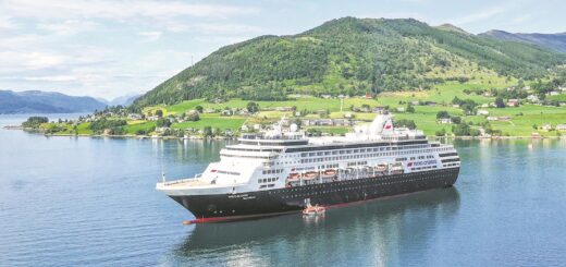 Insgesamt 91 Häfen und 42 Länder bereisen die Gäste an Bord der Vasco da Gama vom 7. November 2025 bis zum 1. Mai 2026 auf ihrem Weg um den Globus. Die dritte Weltreise startet und endet in Hamburg.Foto: Nicko Cruises