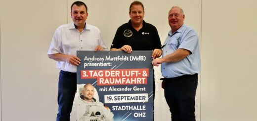 Matthias Renken, Andreas Mattfeldt und Harry Laube kurz vor dem Abheben. Foto: Klüh